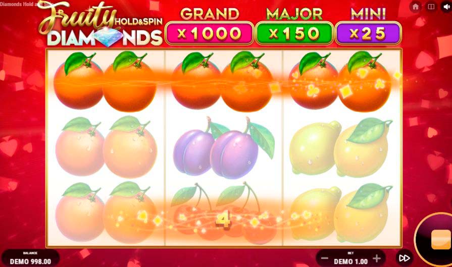 игра Fruity Diamonds Hold and Spin